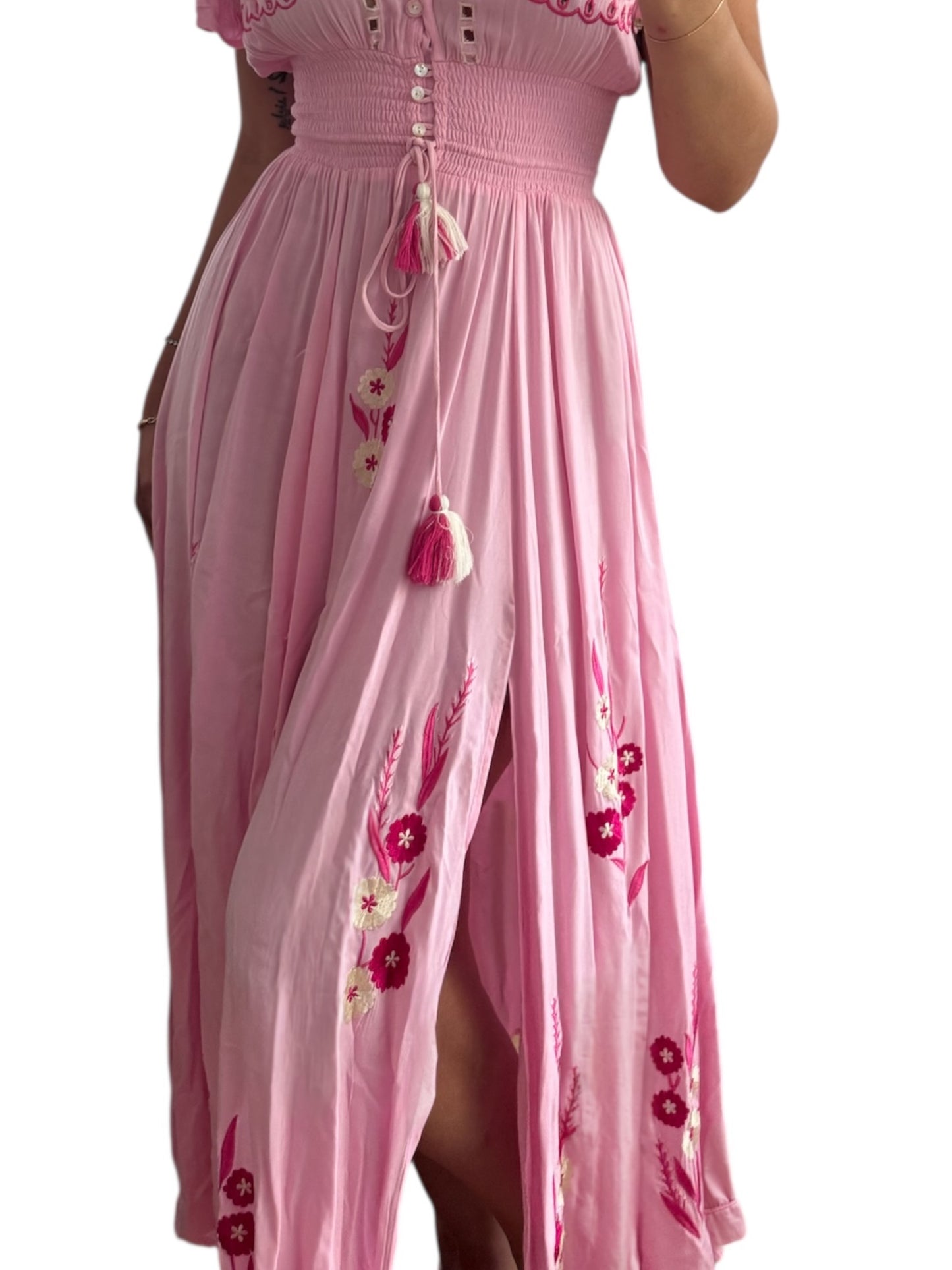 Langes Boho Kleid mit Blumenstickerei / Rosa