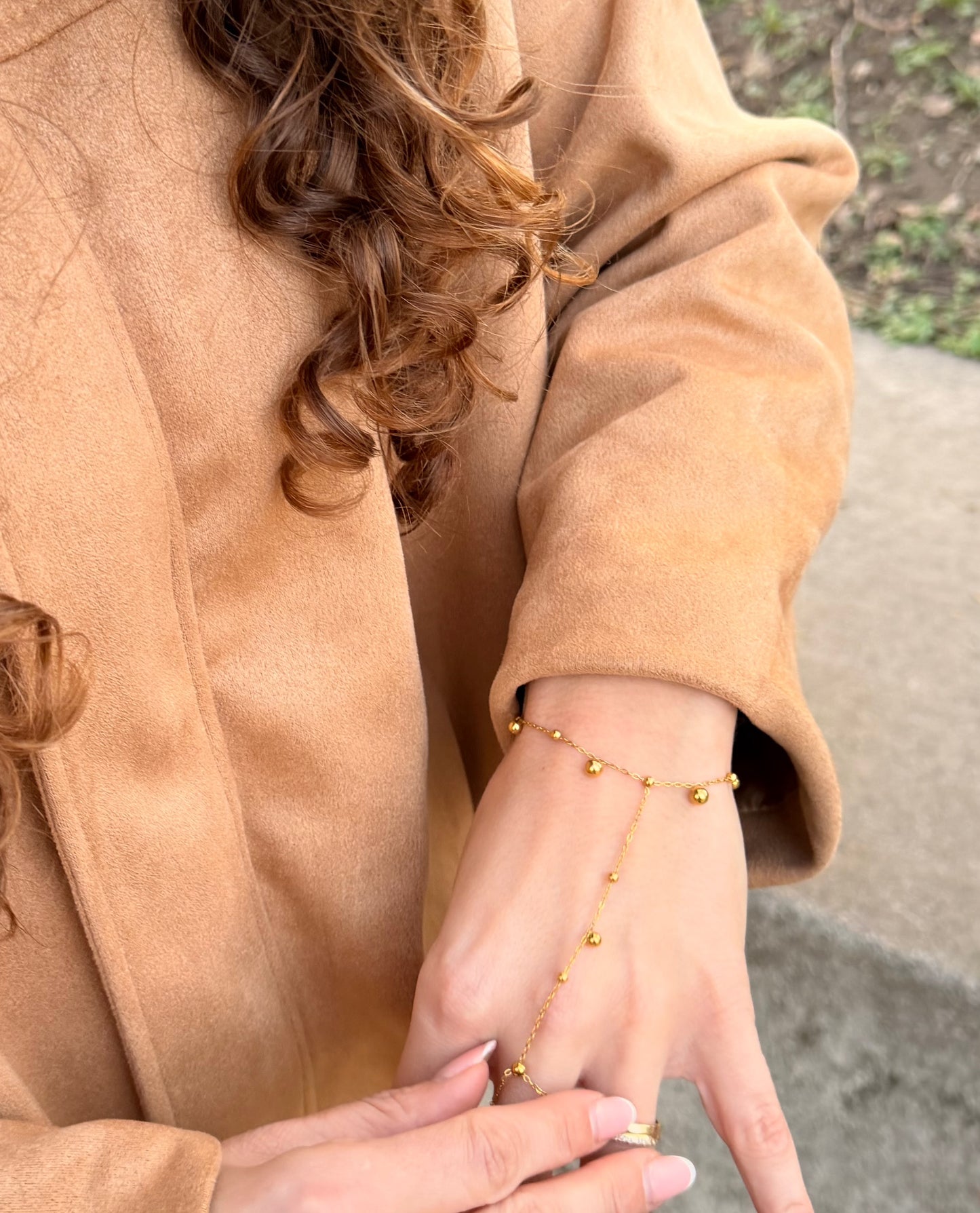Golden Aura Handchain
Soft Bloom Kollektion · Limited Edition